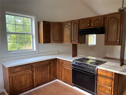 Kitchen - 5682 Wade Rd, Harrison, AR 72601 photo 1 of 2