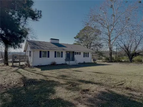 1430 Skyline Dr, Russellville, AR 72802