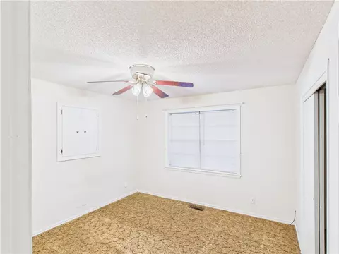 Bedroom - 308 3rd St, Harrison, AR 72601 photo 2 of 6