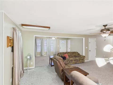 Living - 308 3rd St, Harrison, AR 72601 photo 1 of 3