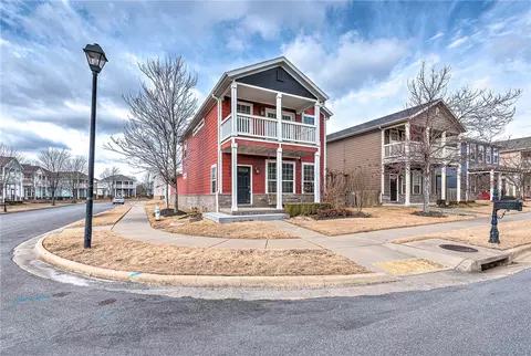 537 N Keats Dr, Fayetteville, AR 72704