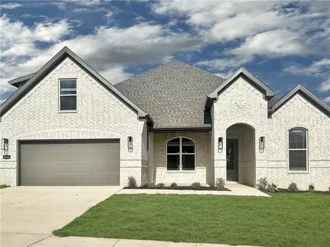 2837 N Chapel Dr, Fayetteville, AR 72704