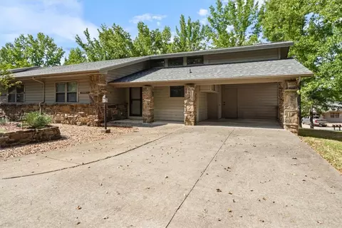 10 Wedgewood Ln, Holiday Island, AR 72631