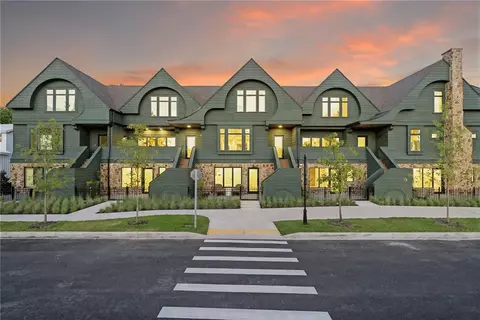 426 SE C St, Bentonville, AR 72712