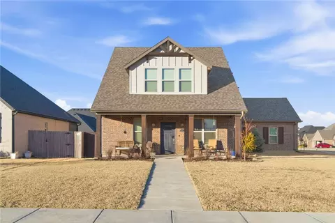 425 Frizzo St, Springdale, AR 72762