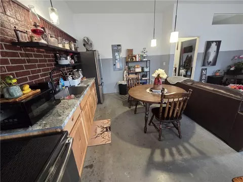 Kitchen - 1061 Hurley Rd, Dover, AR 72837 photo 5 of 5