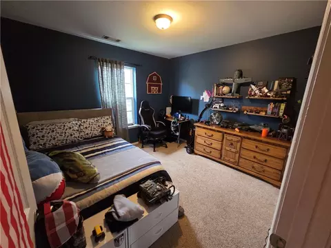 Bedroom - 1061 Hurley Rd, Dover, AR 72837 photo 1 of 7