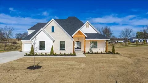 3094 Buck Ave, Springdale, AR 72762