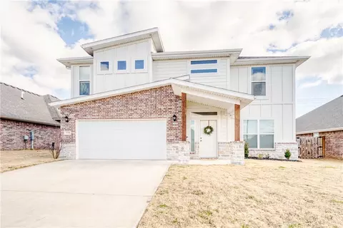 2370 Cameo Ln, Bentonville, AR 72712