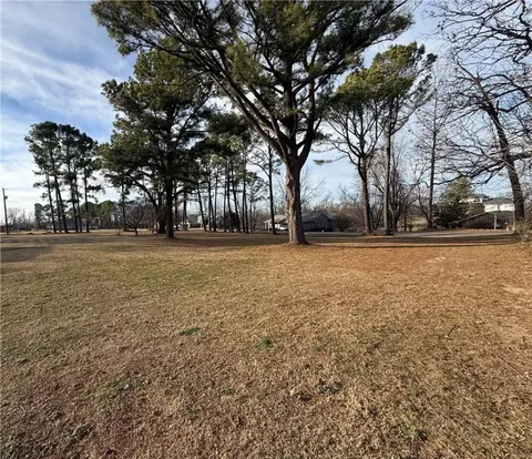 W Quapaw Road, Rogers, AR 72758