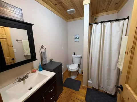 Bath - 1613 Moonhull Rd, Oark, AR 72852 photo 1 of 1