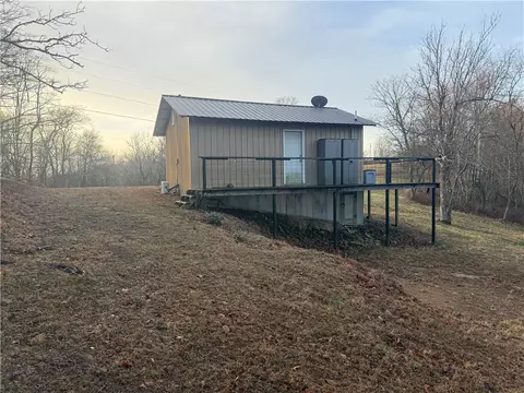 Exterior - 1613 Moonhull Rd, Oark, AR 72852 photo 2 of 14