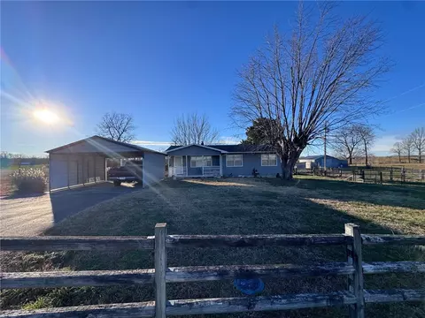 2180 Bellefonte Rd, Harrison, AR 72601