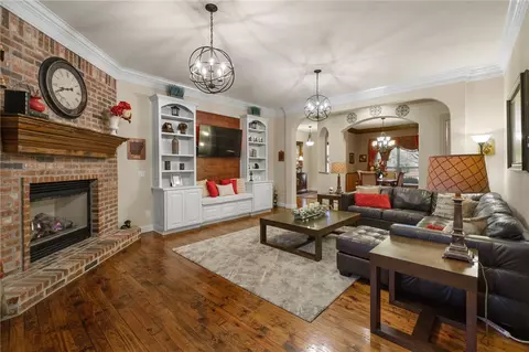 Living - 5610 Brighton Rd, Rogers, AR 72758 photo 3 of 3