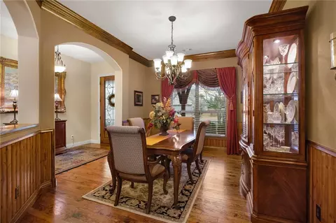 Dining - 5610 Brighton Rd, Rogers, AR 72758 photo 1 of 2