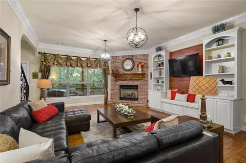 Living - 5610 Brighton Rd, Rogers, AR 72758 photo 2 of 3