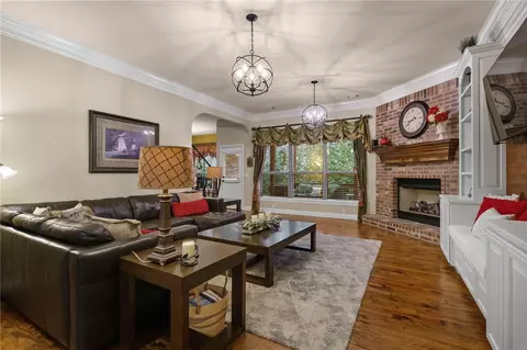Living - 5610 Brighton Rd, Rogers, AR 72758 photo 1 of 3