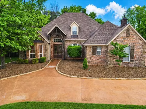 5429 Chardonnay Ct, Rogers, AR 72758