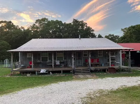 12107 Volcano Rd, West Fork, AR 72774