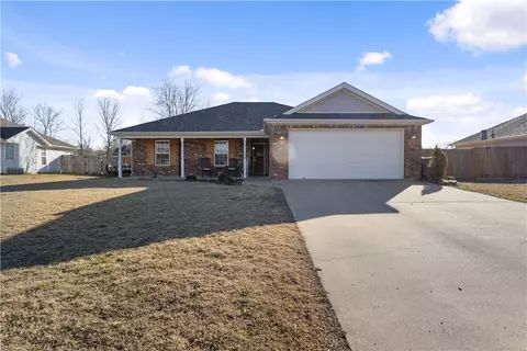 1343 Fox Trail Dr, Elkins, AR 72727