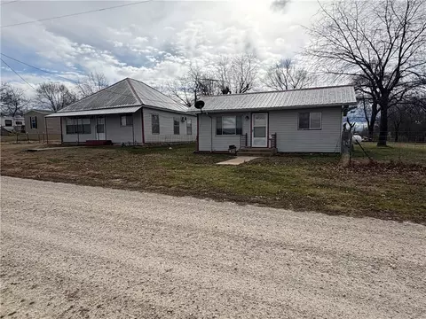 81 Pigeon Ln, Berryville, AR 72616