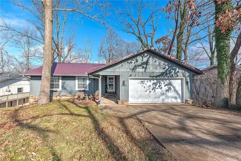 1406 Dogwood Dr, Bentonville, AR 72712
