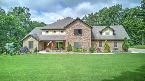 425 NE Duke Hill Rd, Bentonville, AR 72713