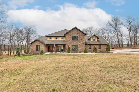 425 NE Duke Hill Rd, Bentonville, AR 72713