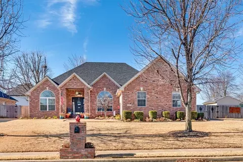 3888 Georgia St, Springdale, AR 72762