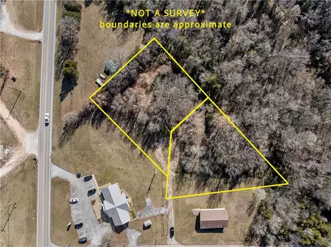 * Hall Circle, Lead Hill, AR 72644