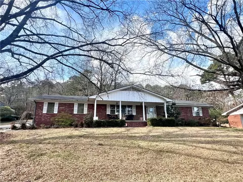 203 Mockingbird Ln, Russellville, AR 72801