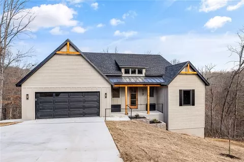19 Carsphairn Ln, Bella Vista, AR 72715