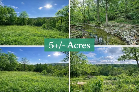 738 Wellington Pkwy, Kirbyville, MO 65679