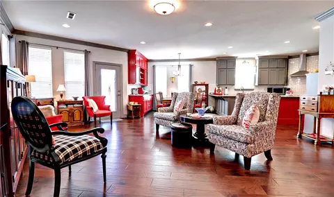 Living - 5753 Staro Ln, Springdale, AR 72762 photo 4 of 4