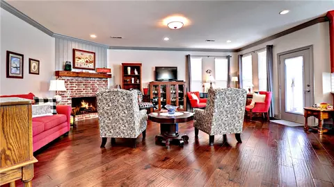 Living - 5753 Staro Ln, Springdale, AR 72762 photo 1 of 4