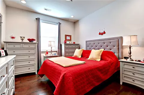 Bedroom - 5753 Staro Ln, Springdale, AR 72762 photo 3 of 4