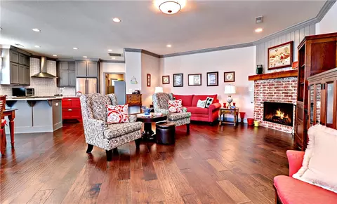 Living - 5753 Staro Ln, Springdale, AR 72762 photo 3 of 4