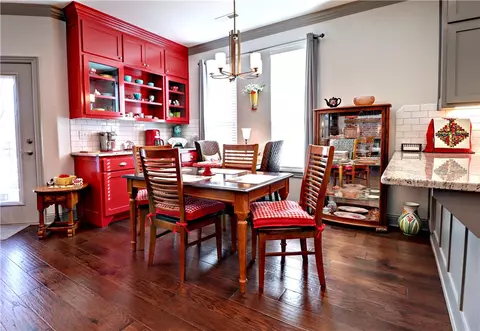 Kitchen - 5753 Staro Ln, Springdale, AR 72762 photo 5 of 9