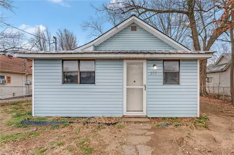 224 Maple Ave, West Fork, AR 72774