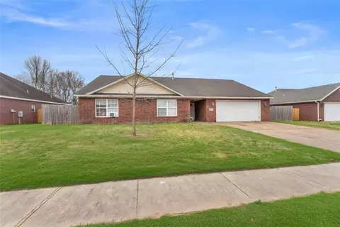 1329 Homestead Ln, West Fork, AR 72774