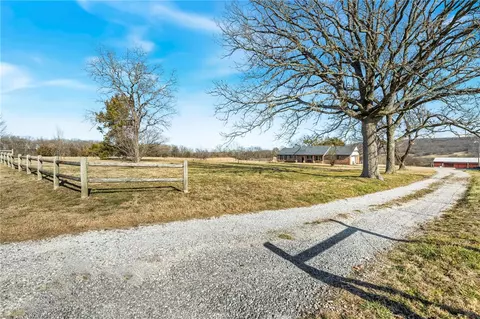 13878 Greasy Valley Rd, Prairie Grove, AR 72753