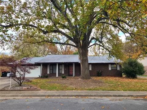 4006 Miller Dr, Springdale, AR 72762