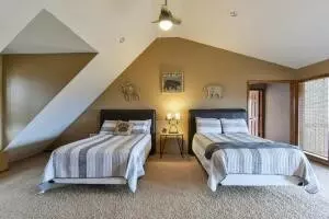 Bedroom - 29931 State Hwy 86 Hwy, Eagle Rock, MO 65641 photo 3 of 12