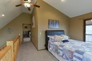 Bedroom - 29931 State Hwy 86 Hwy, Eagle Rock, MO 65641 photo 10 of 12