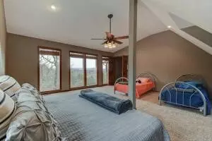 Bedroom - 29931 State Hwy 86 Hwy, Eagle Rock, MO 65641 photo 7 of 12