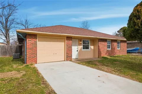 2309 W Meadow Ln, Rogers, AR 72756