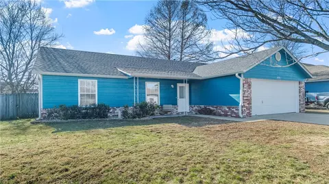 2706 W Easy St, Rogers, AR 72756