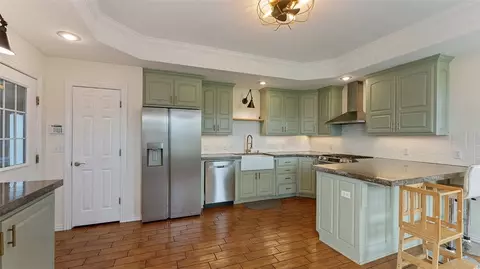 Kitchen - 12145 Flowers Rd, West Fork, AR 72774 photo 3 of 4