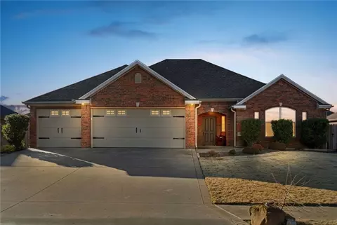961 Harvest St, Centerton, AR 72719