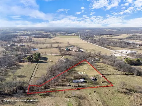 12246 S Pleasant Valley Rd, Gentry, AR 72734